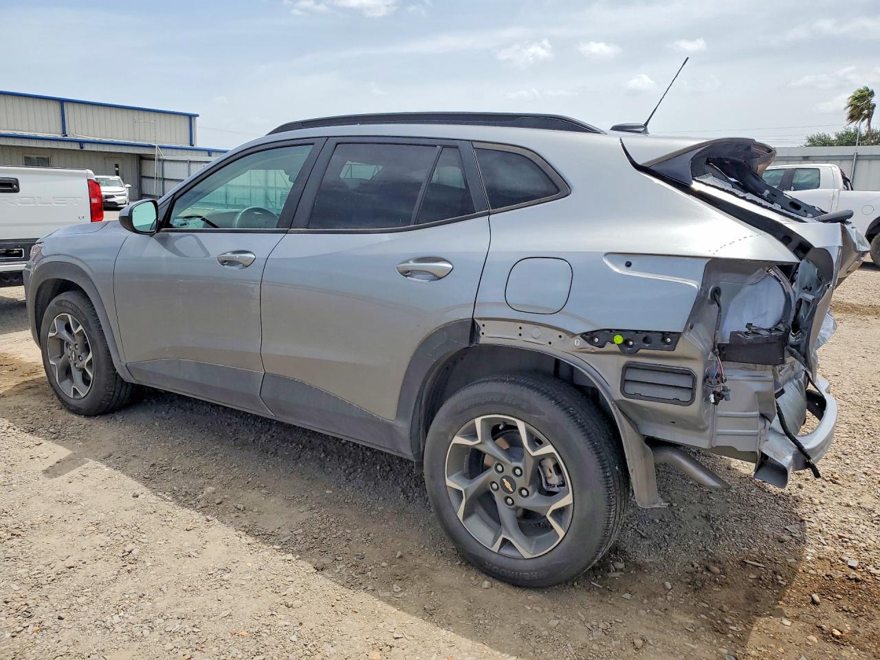 2025 CHEVROLET TRAX 1LT — снимка 2