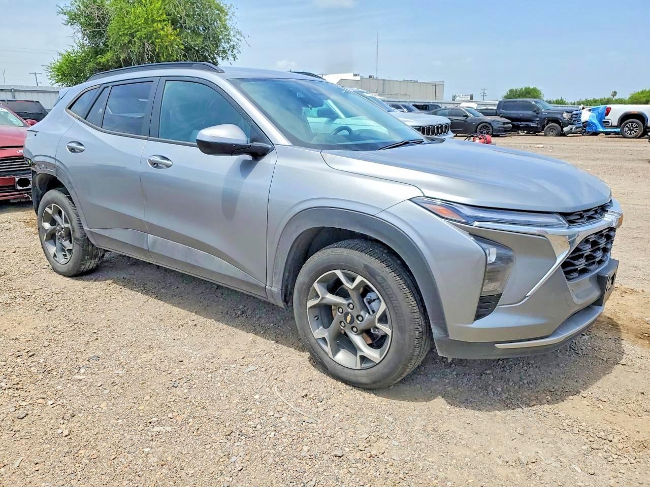 2025 CHEVROLET TRAX 1LT — снимка 4