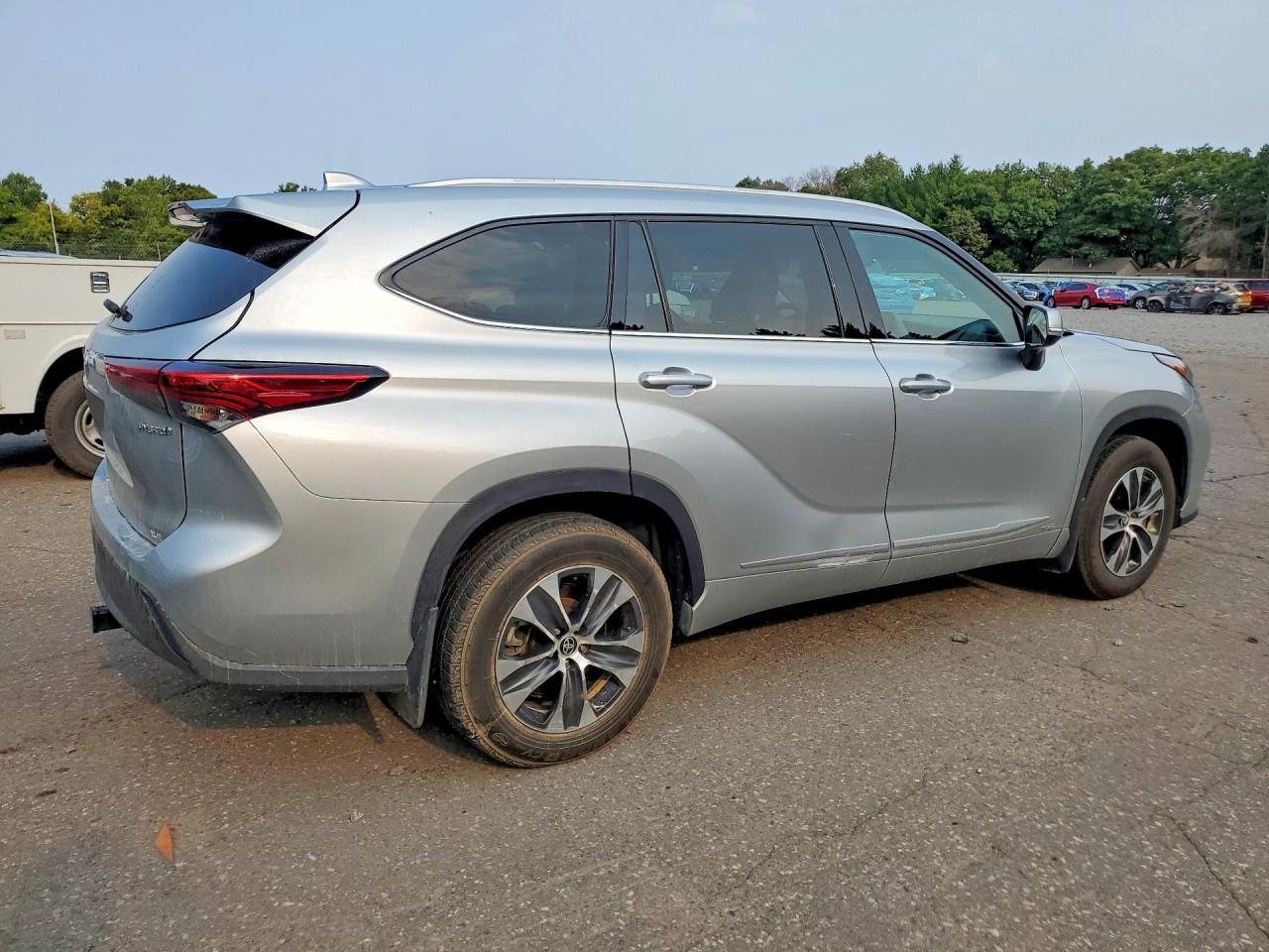 2022 TOYOTA HIGHLANDER HYBRID XLE — снимка 3