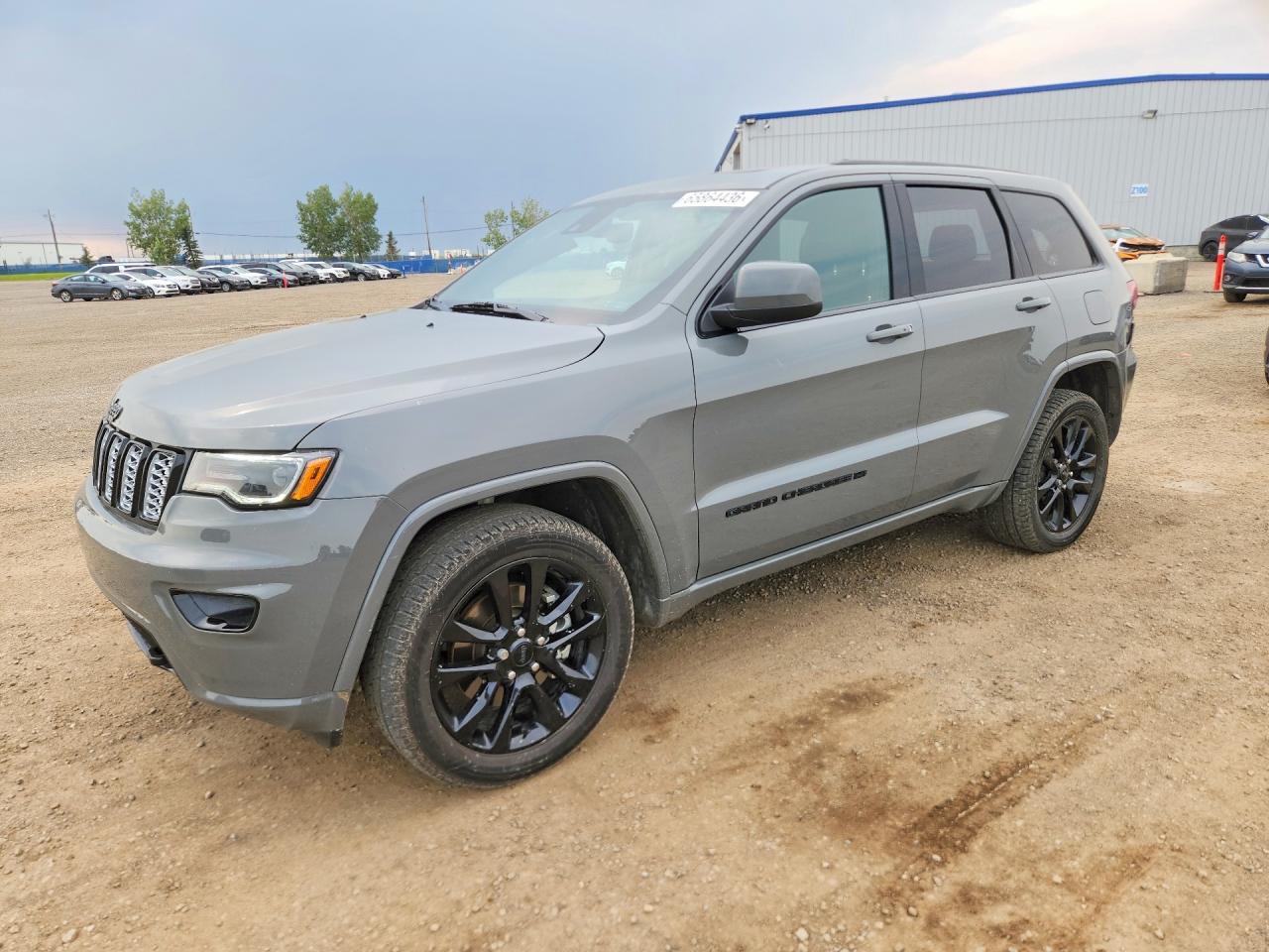 2022 JEEP GRAND CHEROKEE LAREDO E