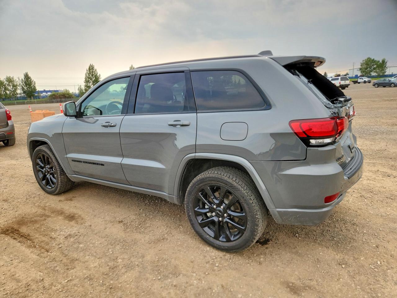 2022 JEEP GRAND CHEROKEE LAREDO E — снимка 2