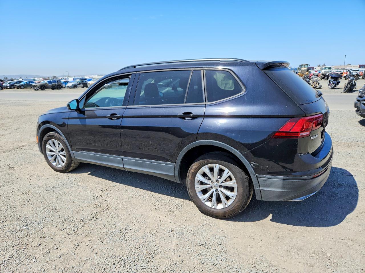 2018 VOLKSWAGEN TIGUAN S — снимка 2