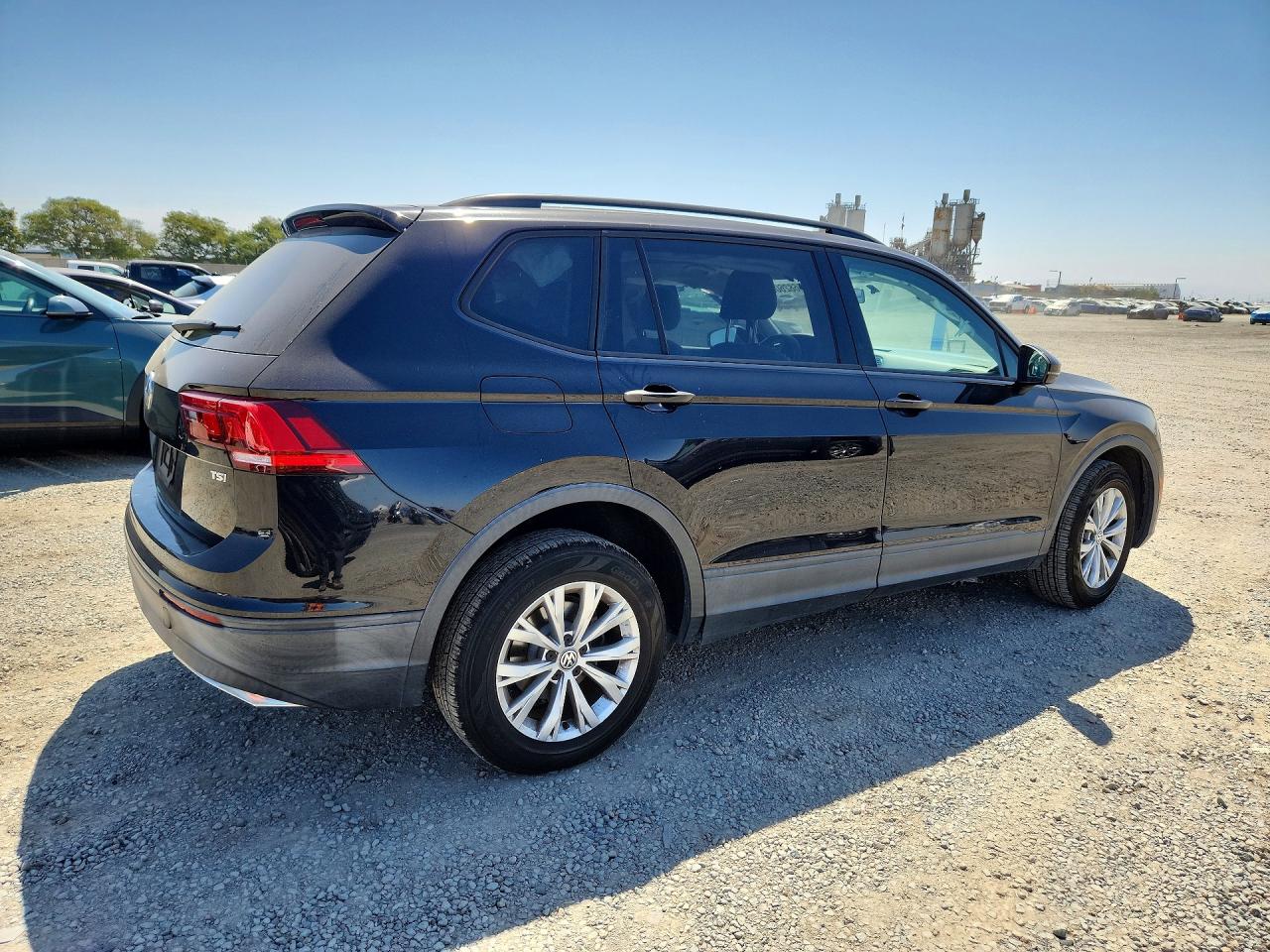 2018 VOLKSWAGEN TIGUAN S — снимка 3
