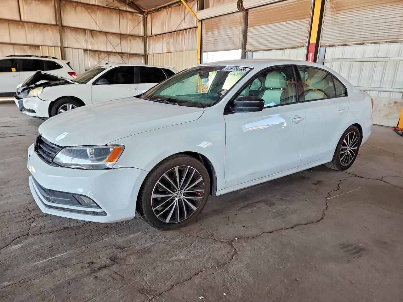 2016 VOLKSWAGEN JETTA SPORT