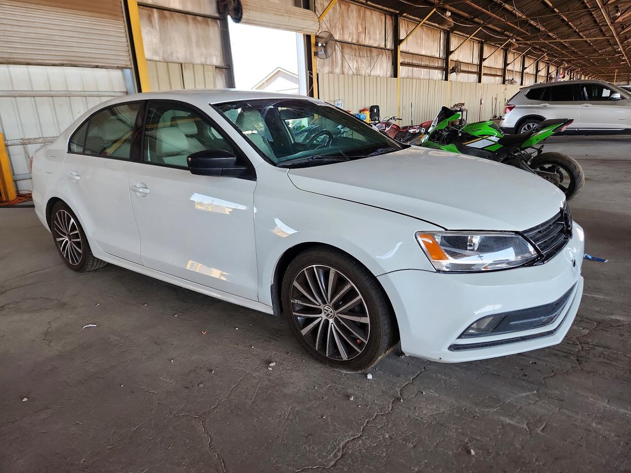 2016 VOLKSWAGEN JETTA SPORT — снимка 4