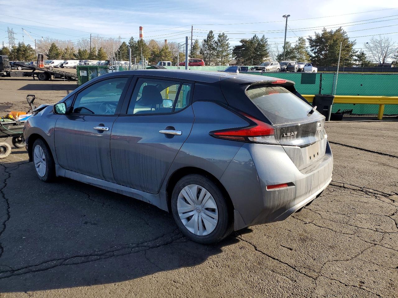 2025 NISSAN LEAF S — снимка 2