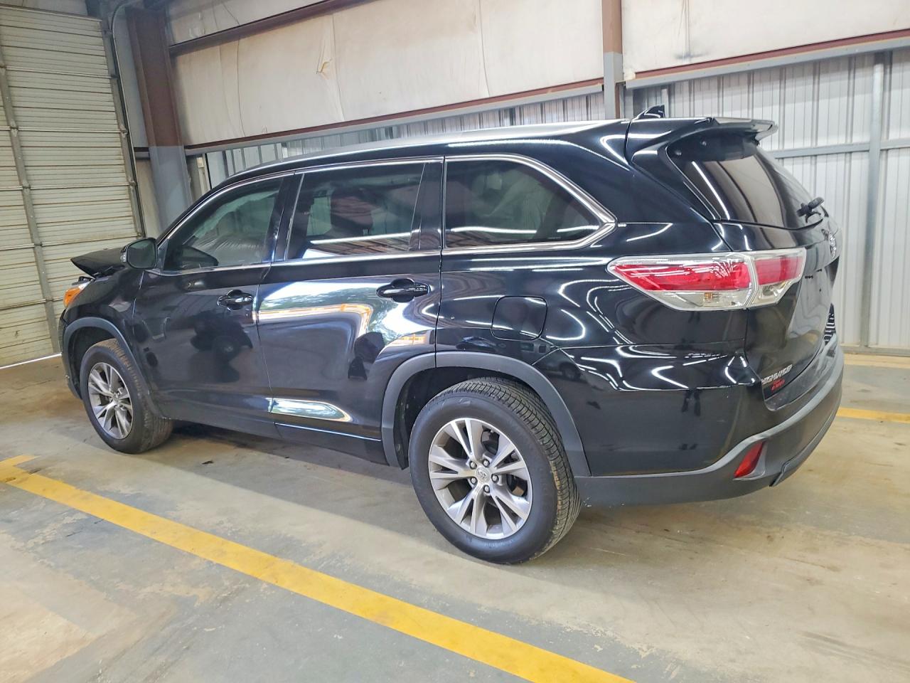 2015 TOYOTA HIGHLANDER XLE — снимка 2
