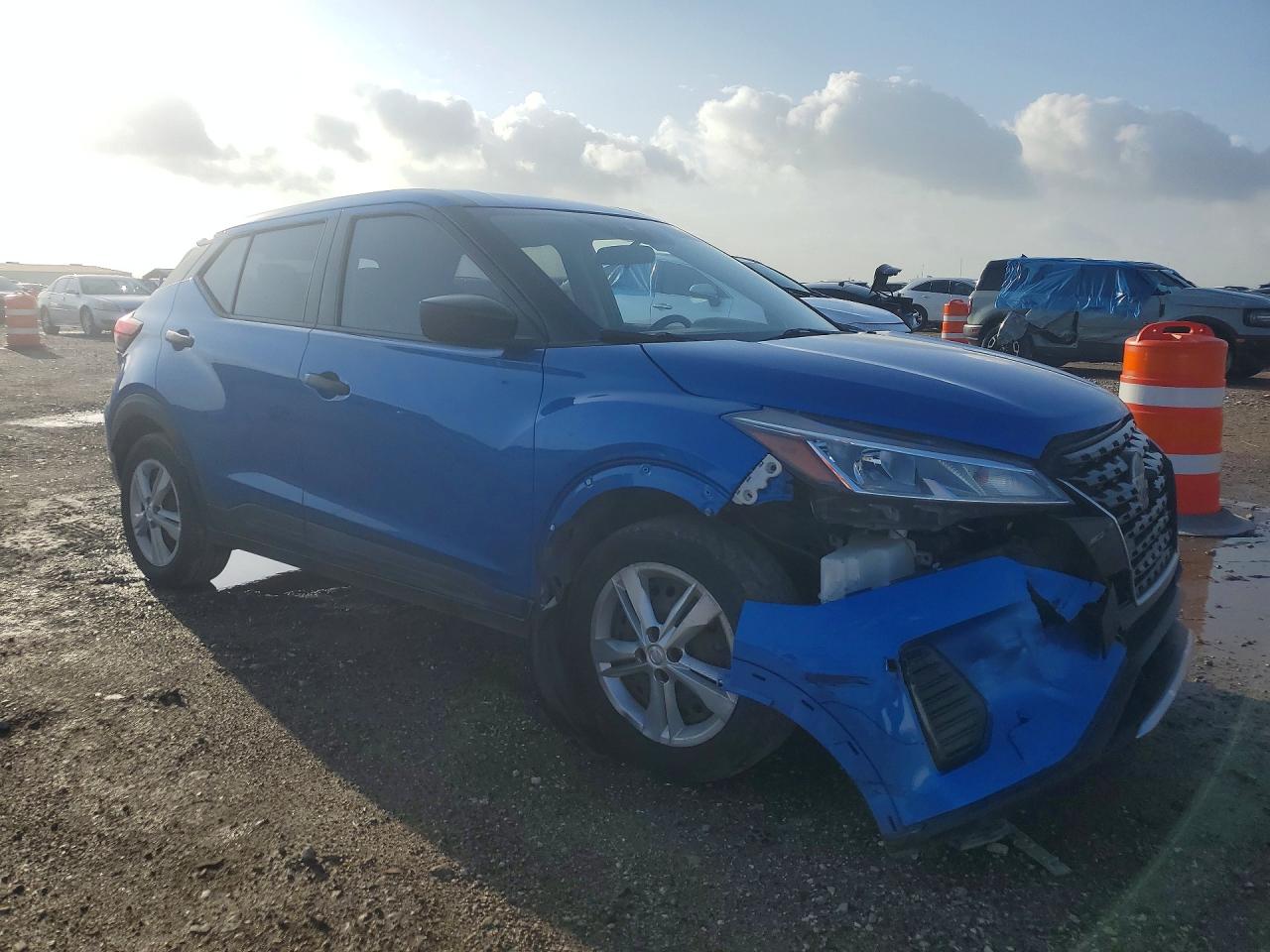2021 NISSAN KICKS S — снимка 4
