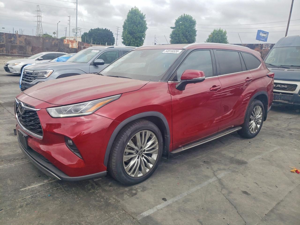 2023 TOYOTA HIGHLANDER PLATINUM