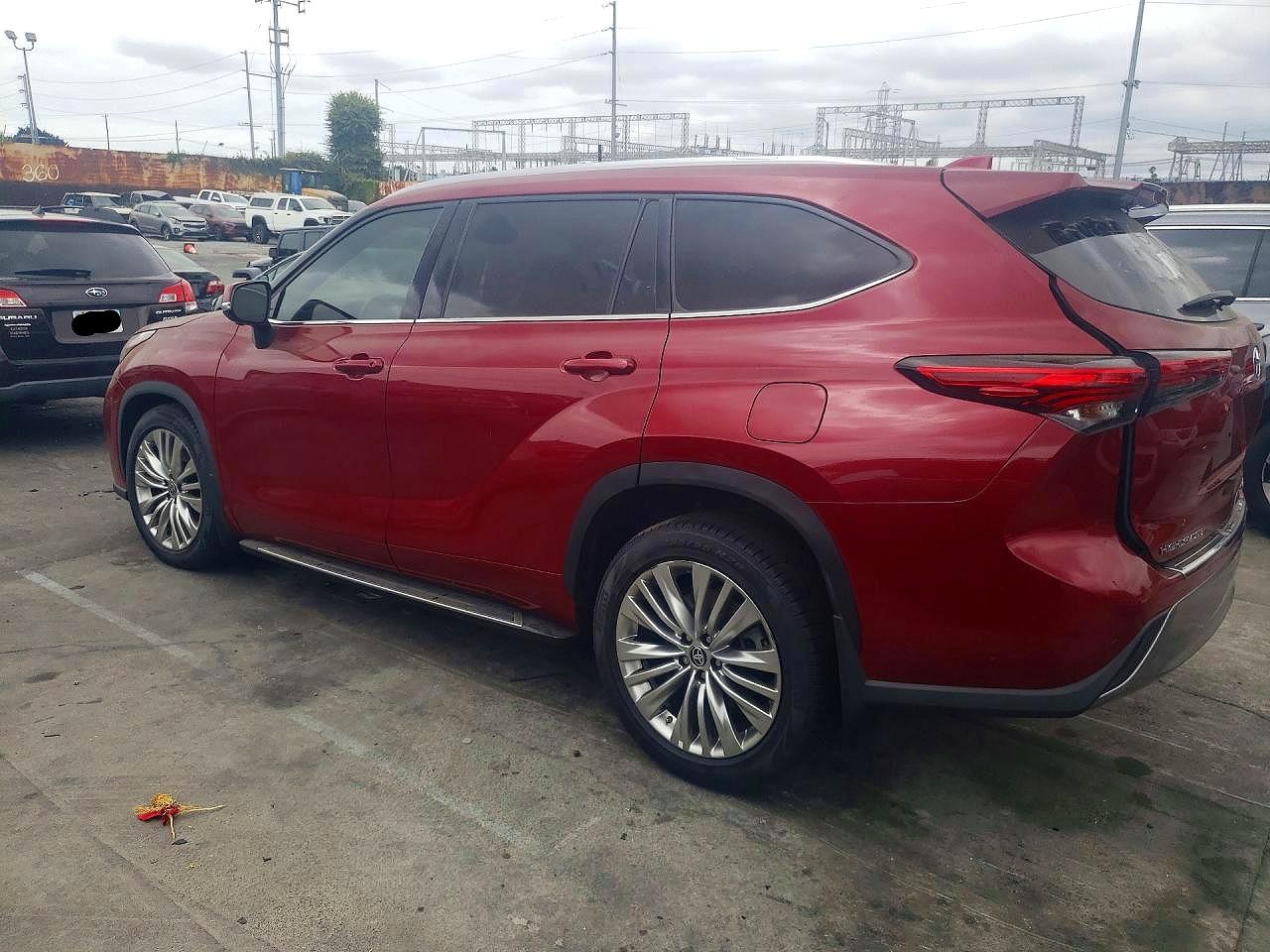 2023 TOYOTA HIGHLANDER PLATINUM — снимка 2