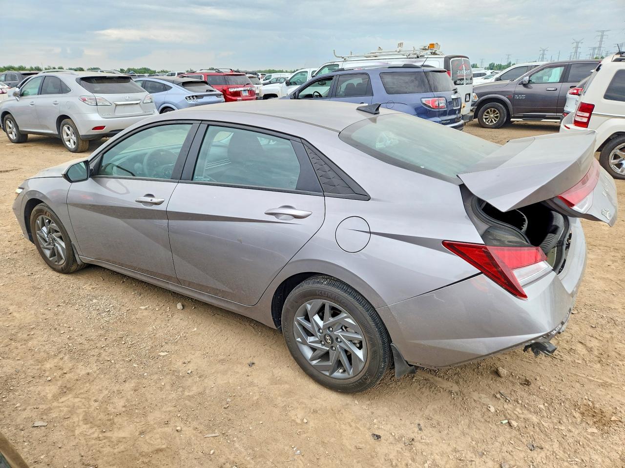 2024 HYUNDAI ELANTRA SEL — снимка 2