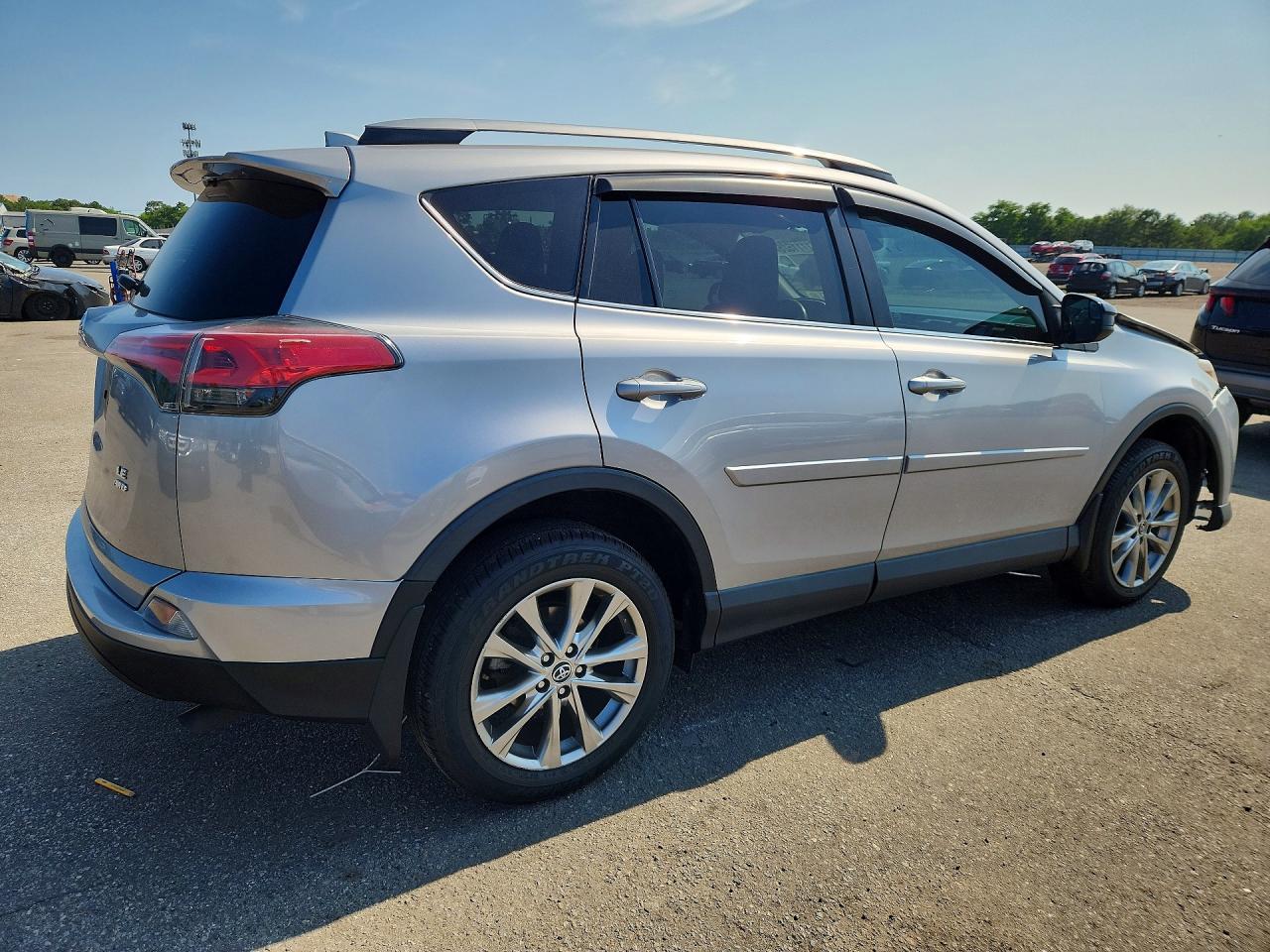 2017 TOYOTA RAV4 LE — снимка 3