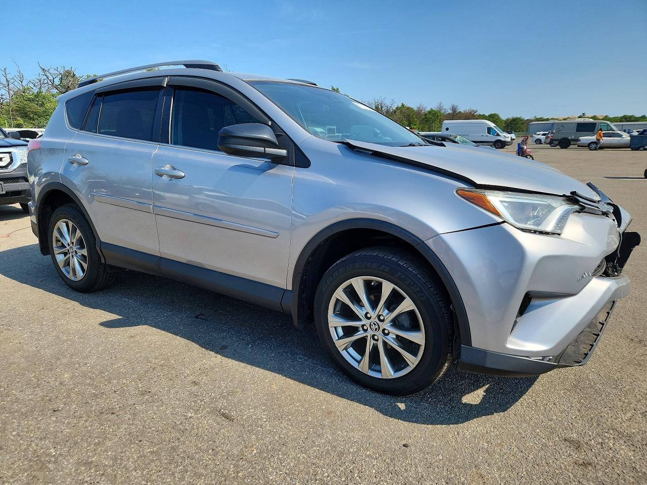 2017 TOYOTA RAV4 LE — снимка 4