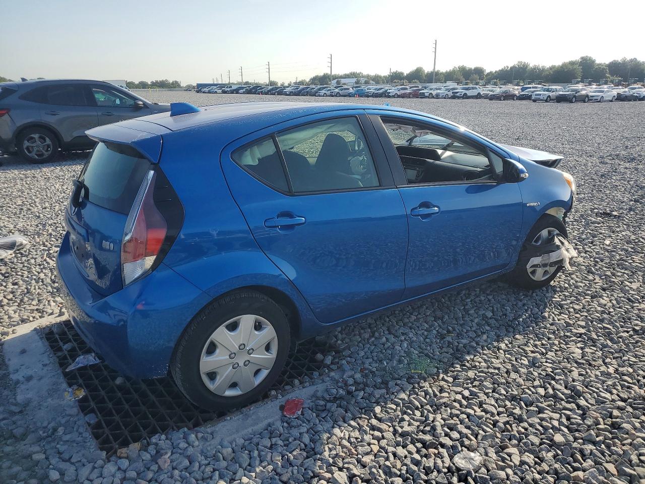 2015 TOYOTA PRIUS C TWO — снимка 3