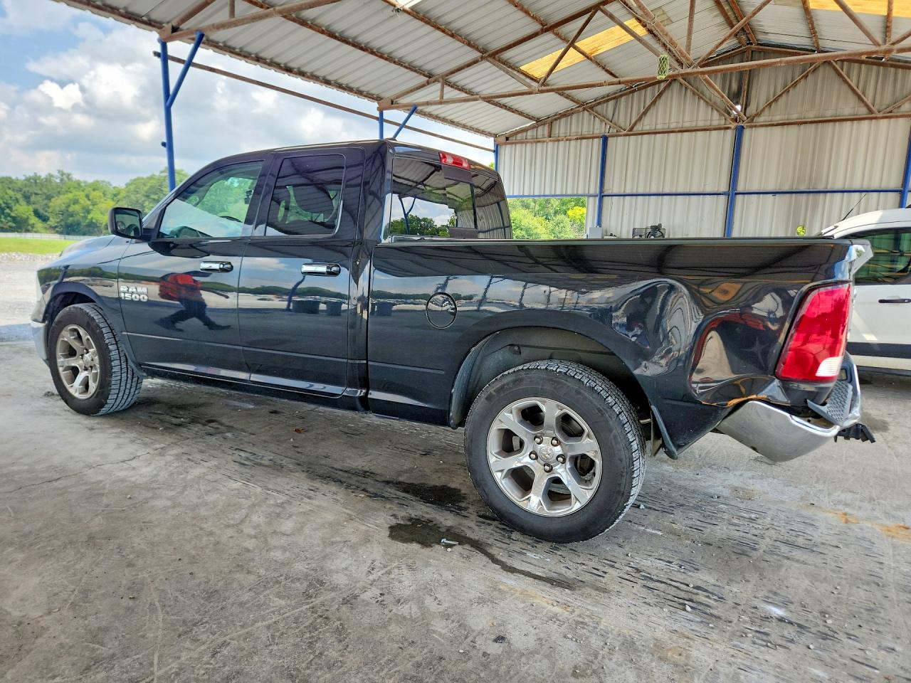 2017 RAM 1500 SLT — снимка 2