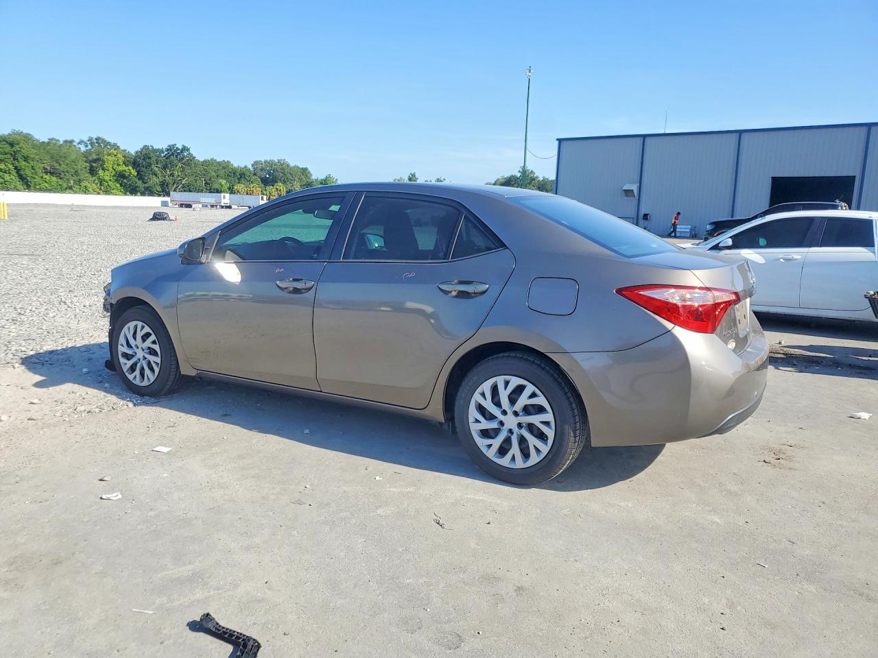 2017 TOYOTA COROLLA LE — снимка 2
