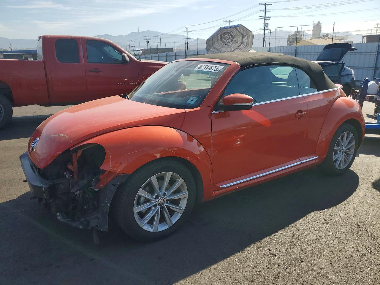 2018 VOLKSWAGEN BEETLE S