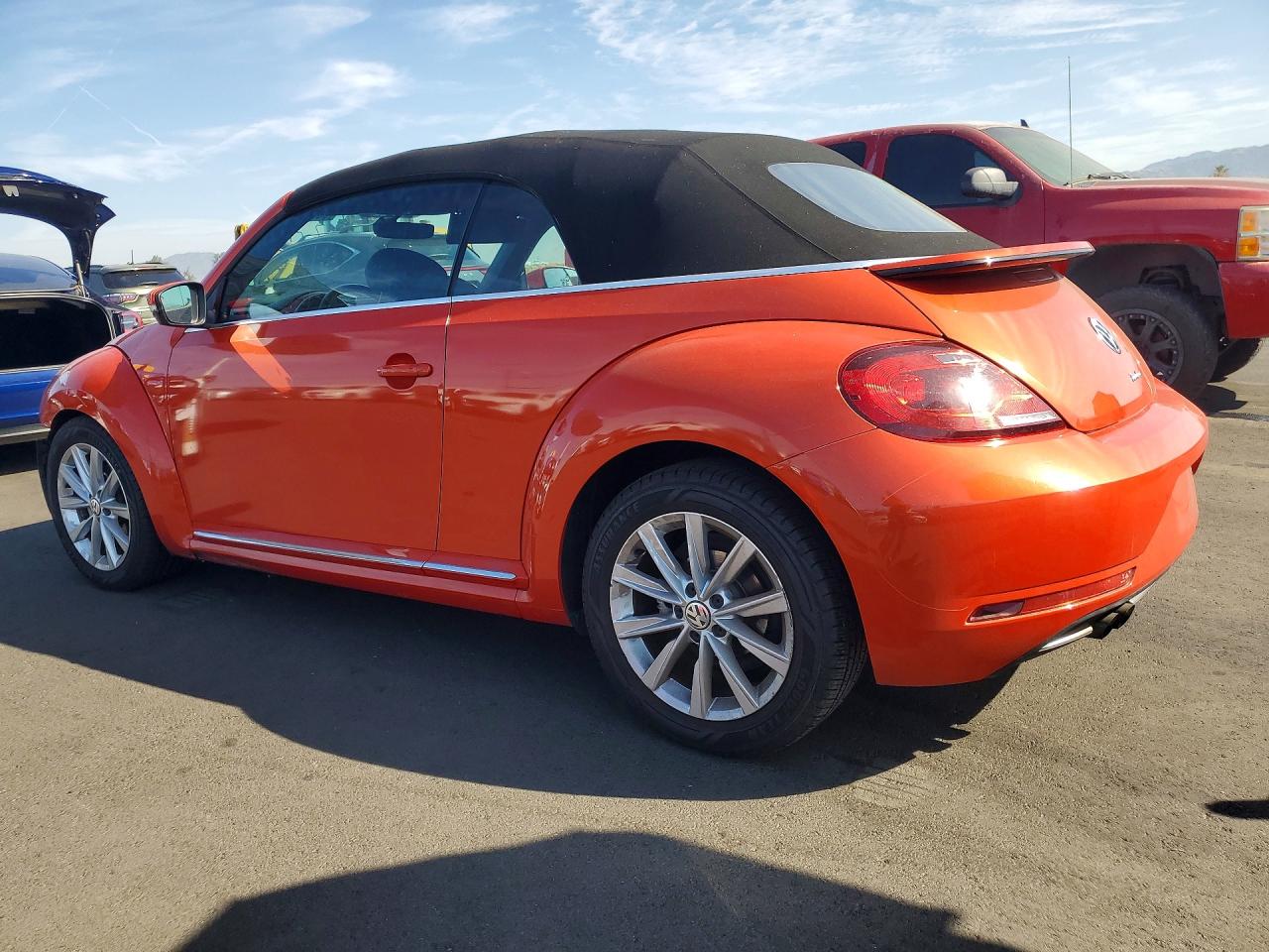 2018 VOLKSWAGEN BEETLE S — снимка 2