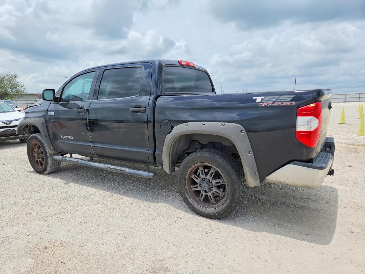 2015 TOYOTA TUNDRA SR5 — снимка 2