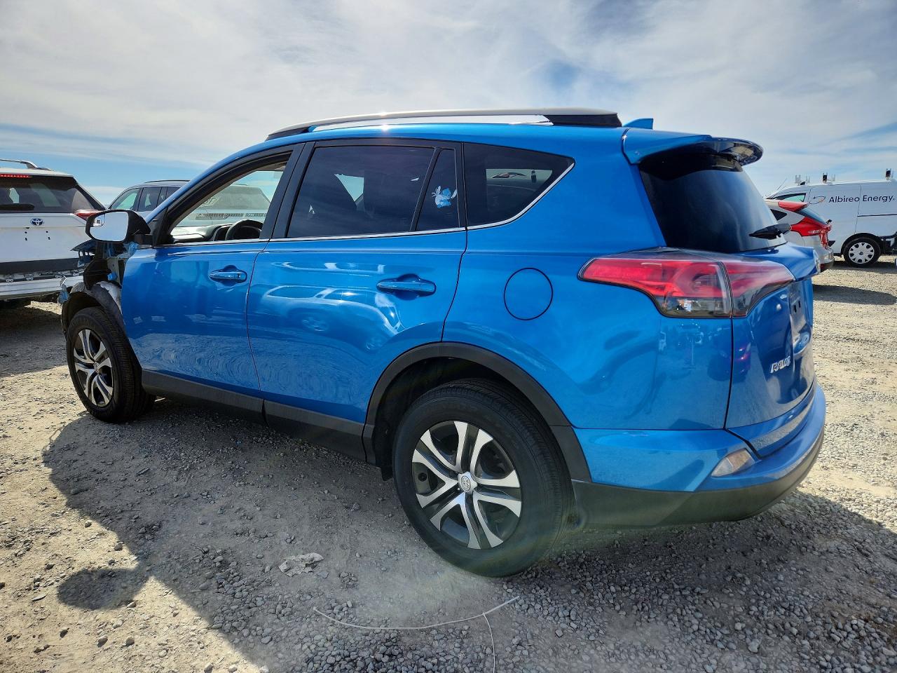2018 TOYOTA RAV4 LE — снимка 2