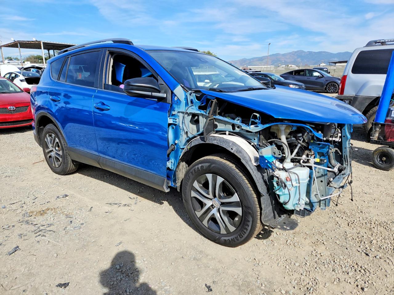2018 TOYOTA RAV4 LE — снимка 4
