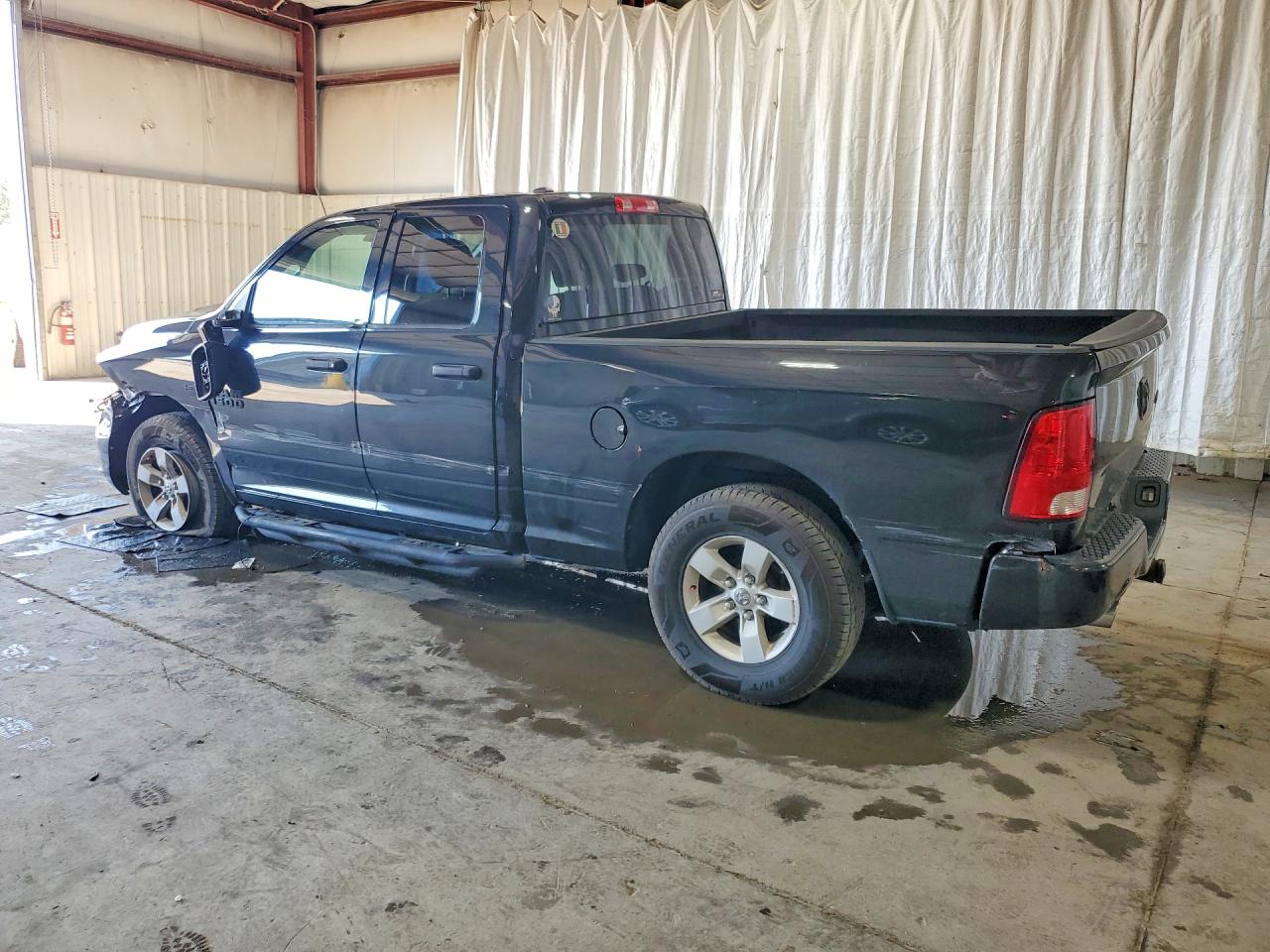 2016 RAM 1500 ST — снимка 2
