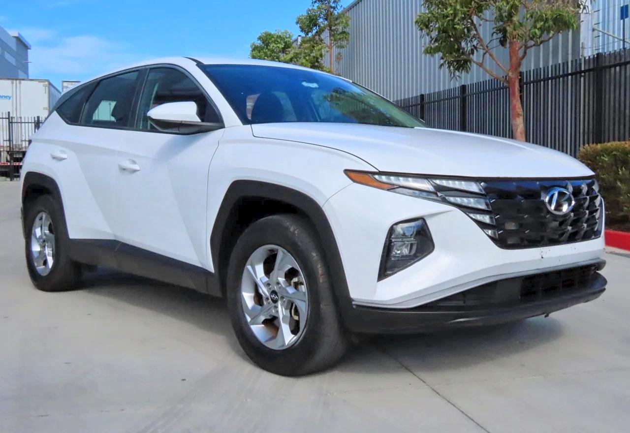 2024 HYUNDAI TUCSON SE