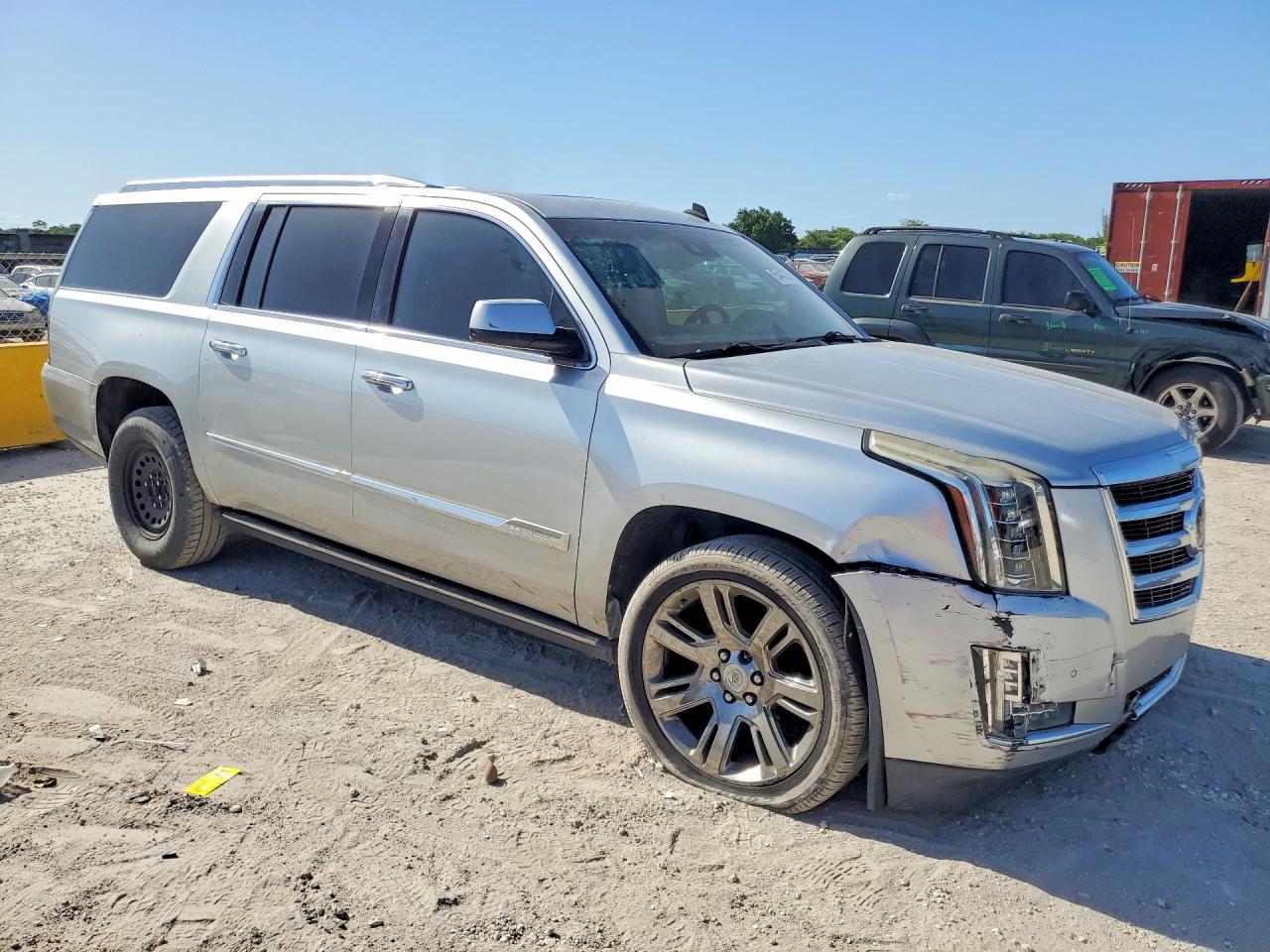 2015 CADILLAC ESCALADE ESV PREMIUM — снимка 4