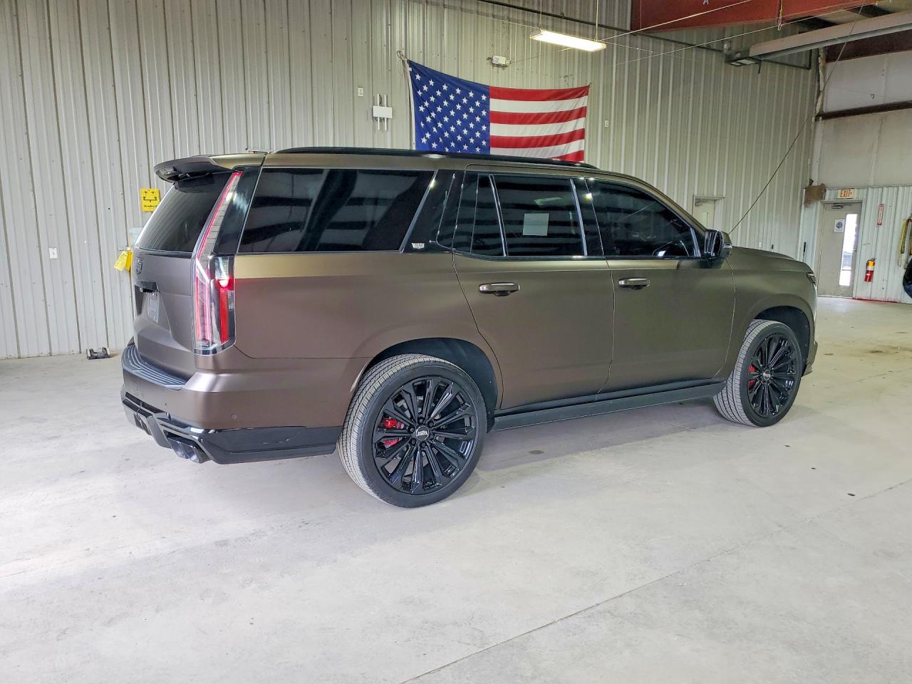 2025 CADILLAC ESCALADE V — снимка 3