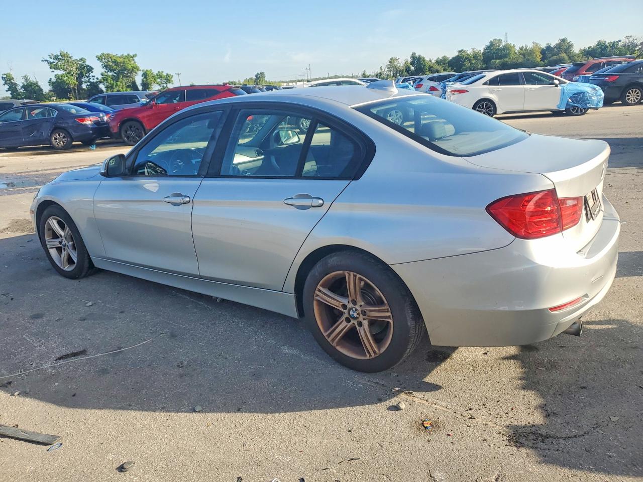 2013 BMW 320 I — снимка 2