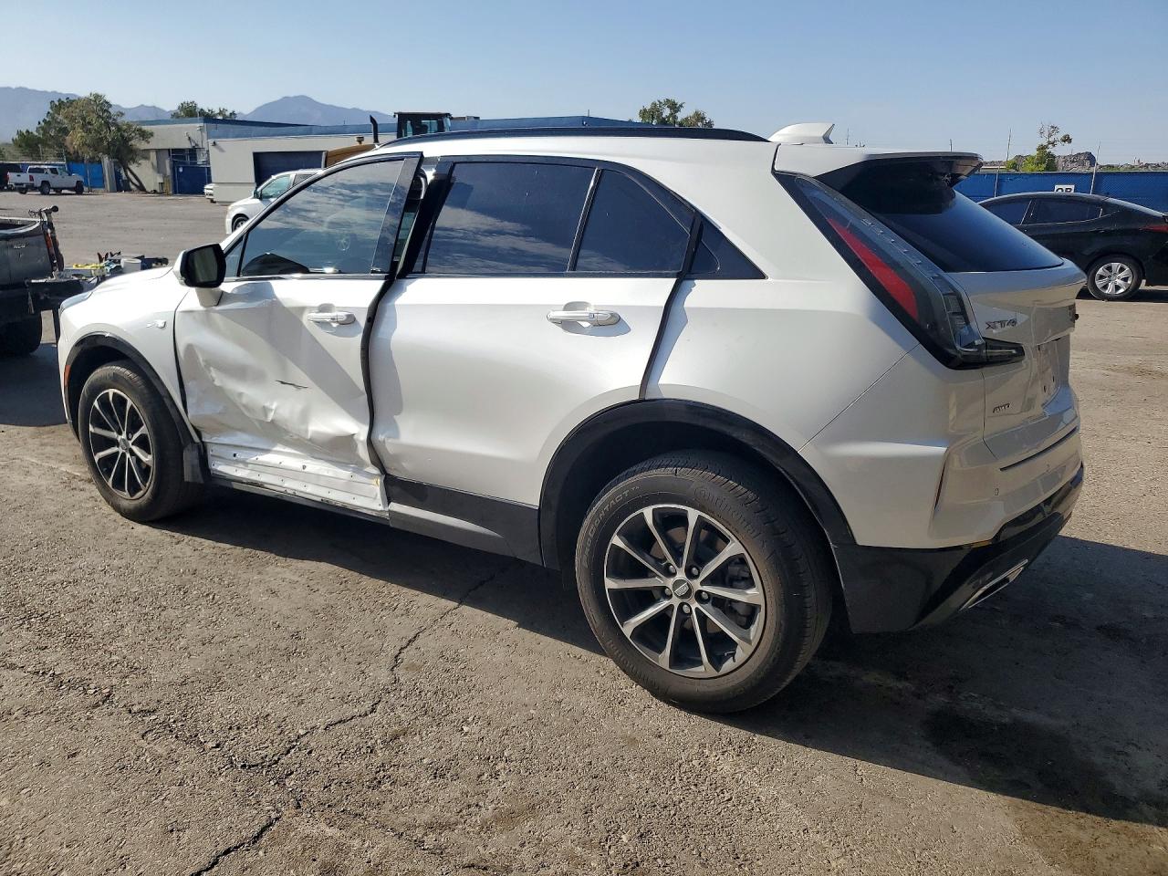 2024 CADILLAC XT4 SPORT — снимка 2