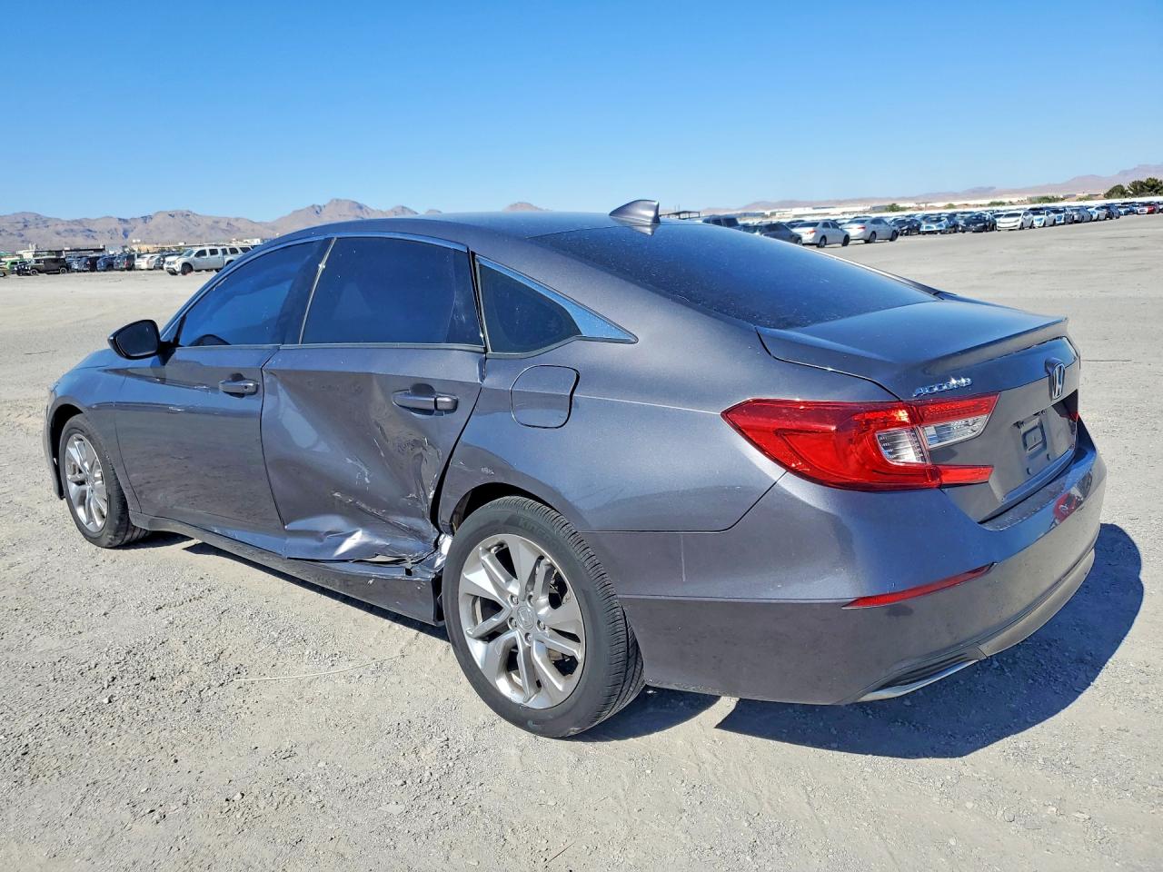 2018 HONDA ACCORD LX — снимка 2