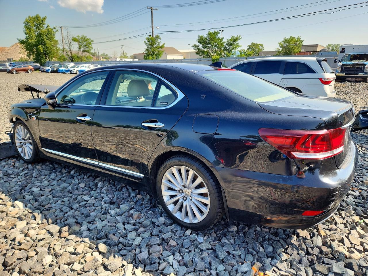 2017 LEXUS LS 460 — снимка 2