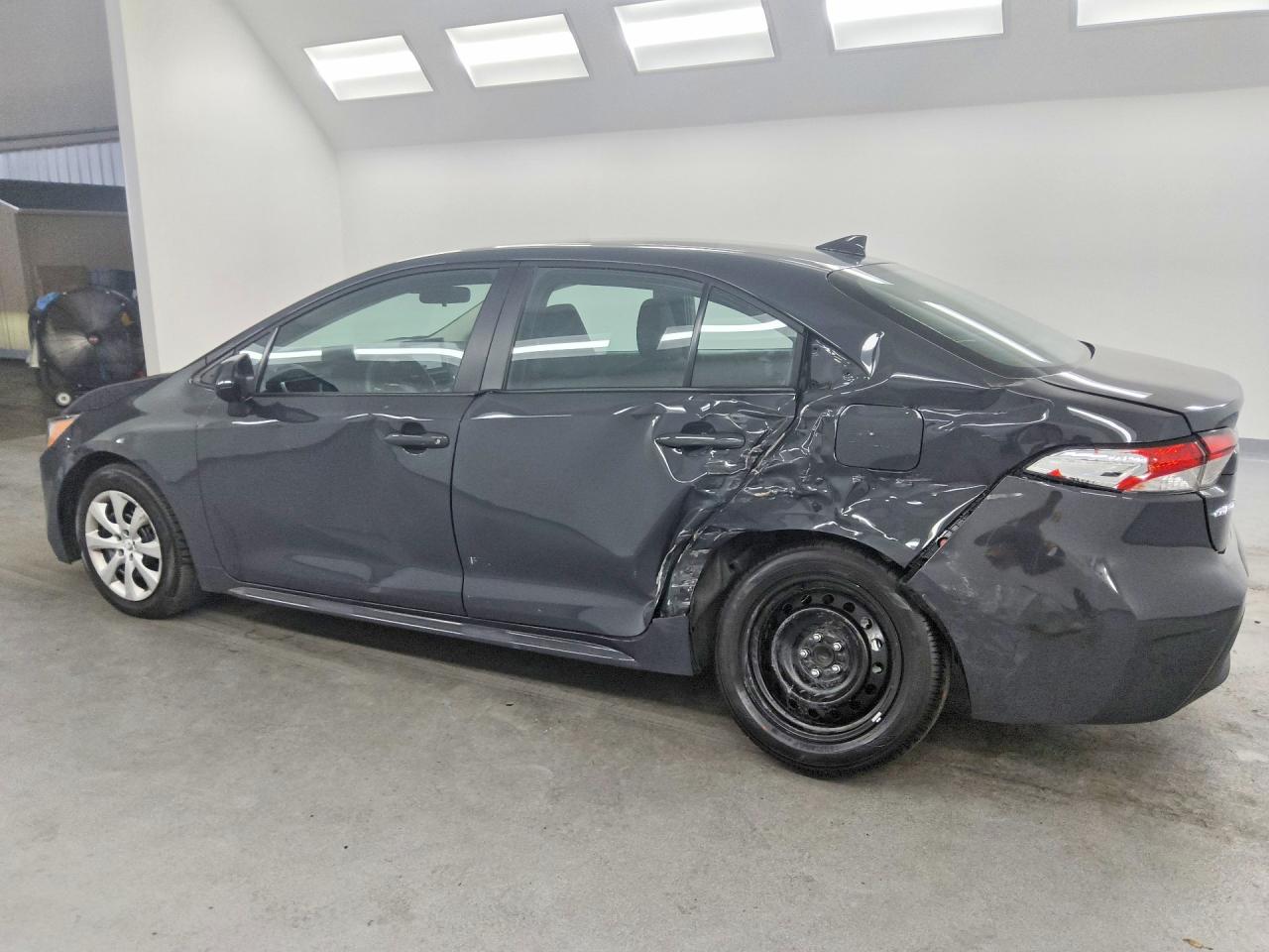 2026 TOYOTA COROLLA LE — снимка 2