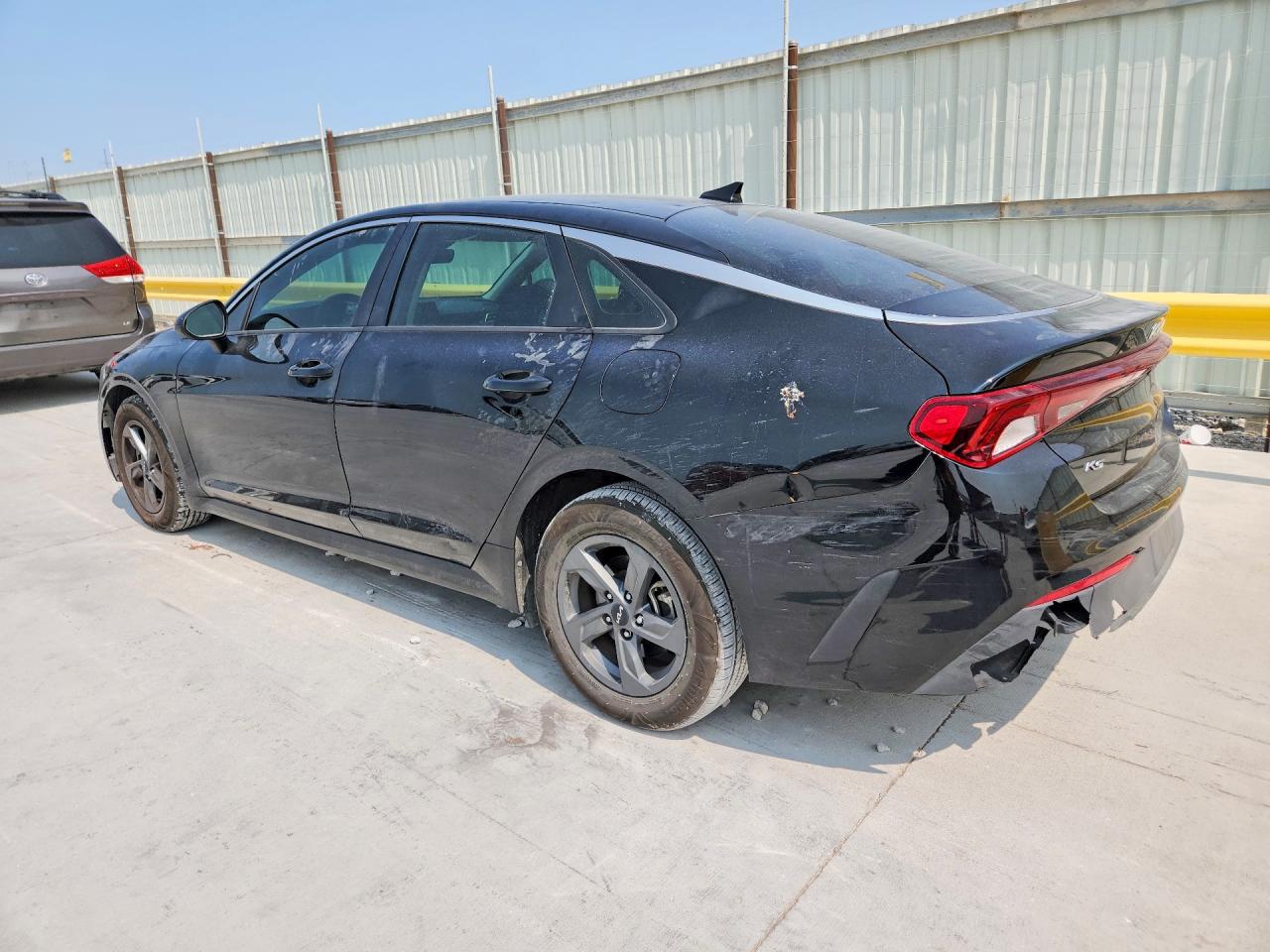 2022 KIA K5 LX — снимка 2