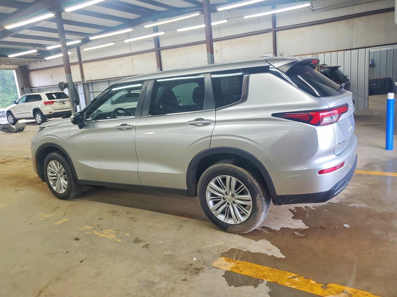 2022 MITSUBISHI OUTLANDER ES — снимка 2