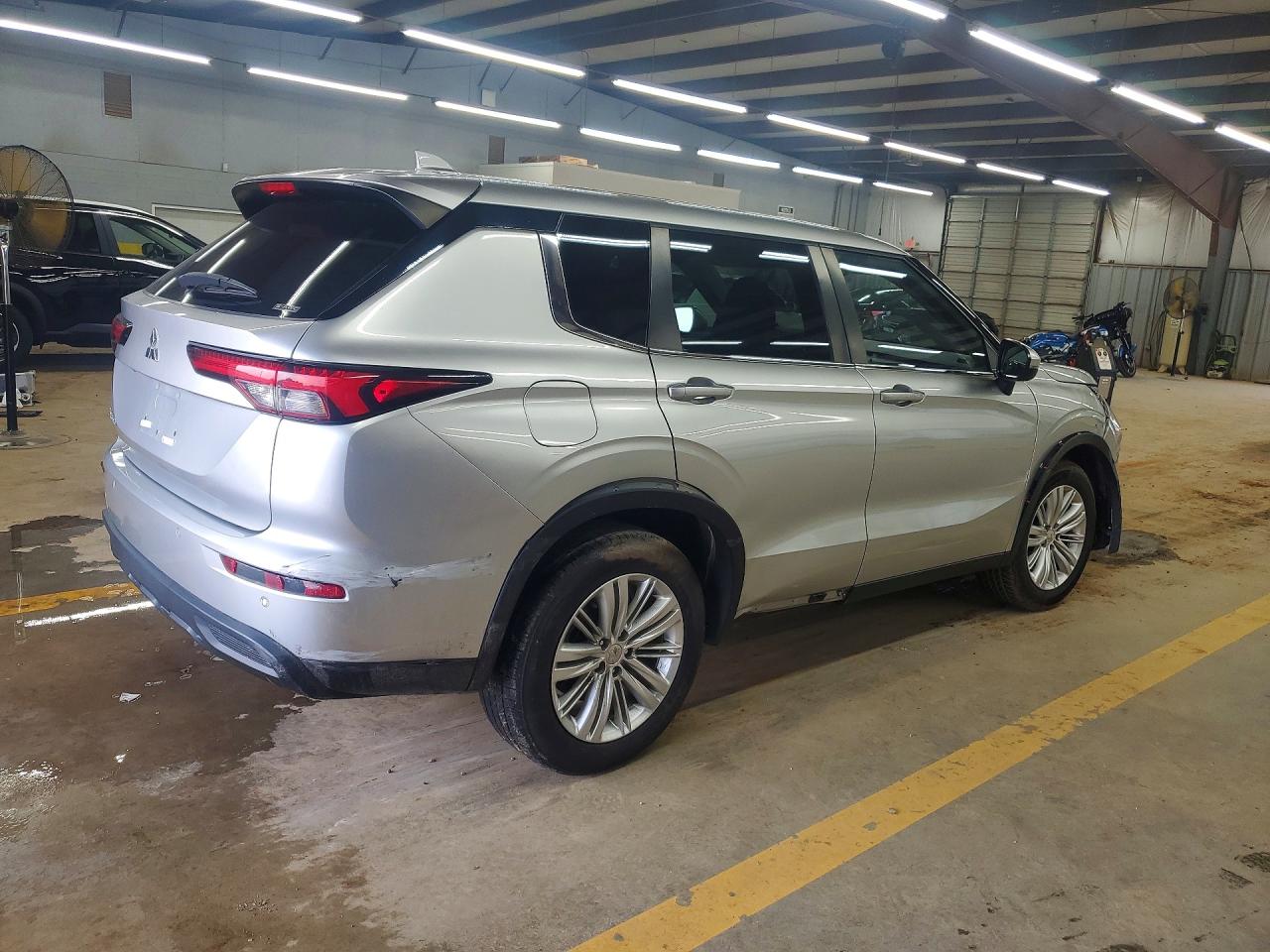 2022 MITSUBISHI OUTLANDER ES — снимка 3