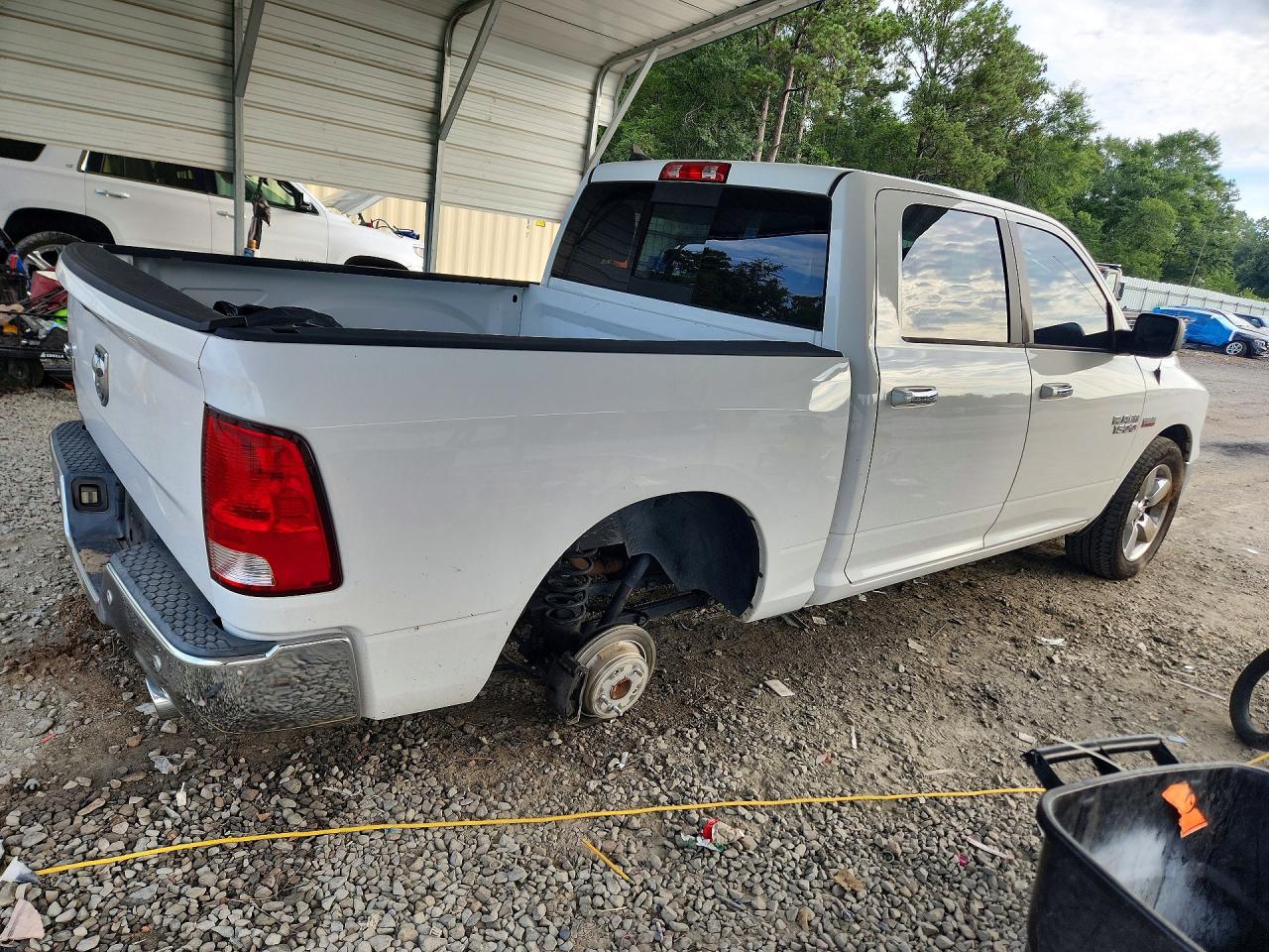 2017 RAM 1500 SLT — снимка 3