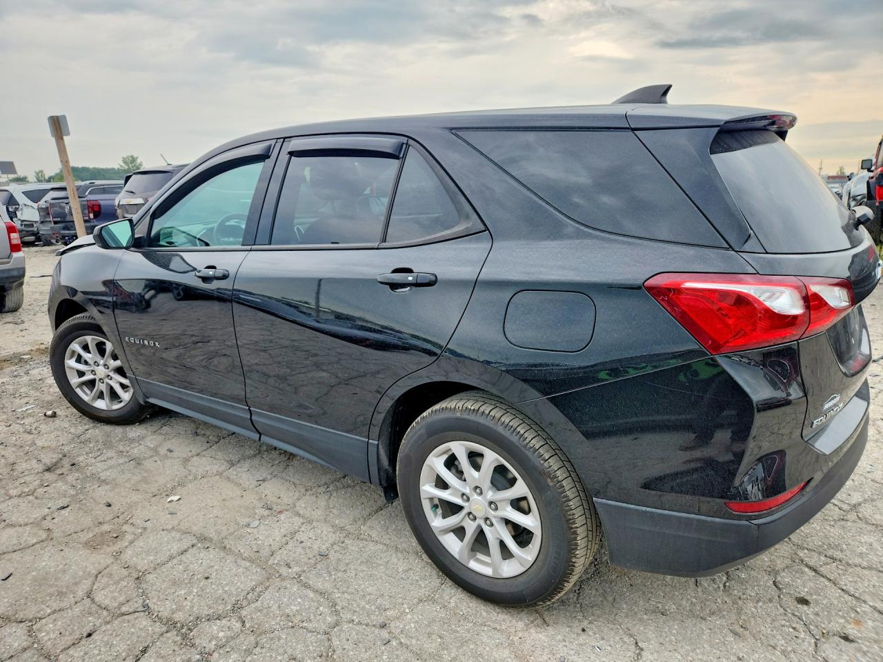 2019 CHEVROLET EQUINOX LS — снимка 2