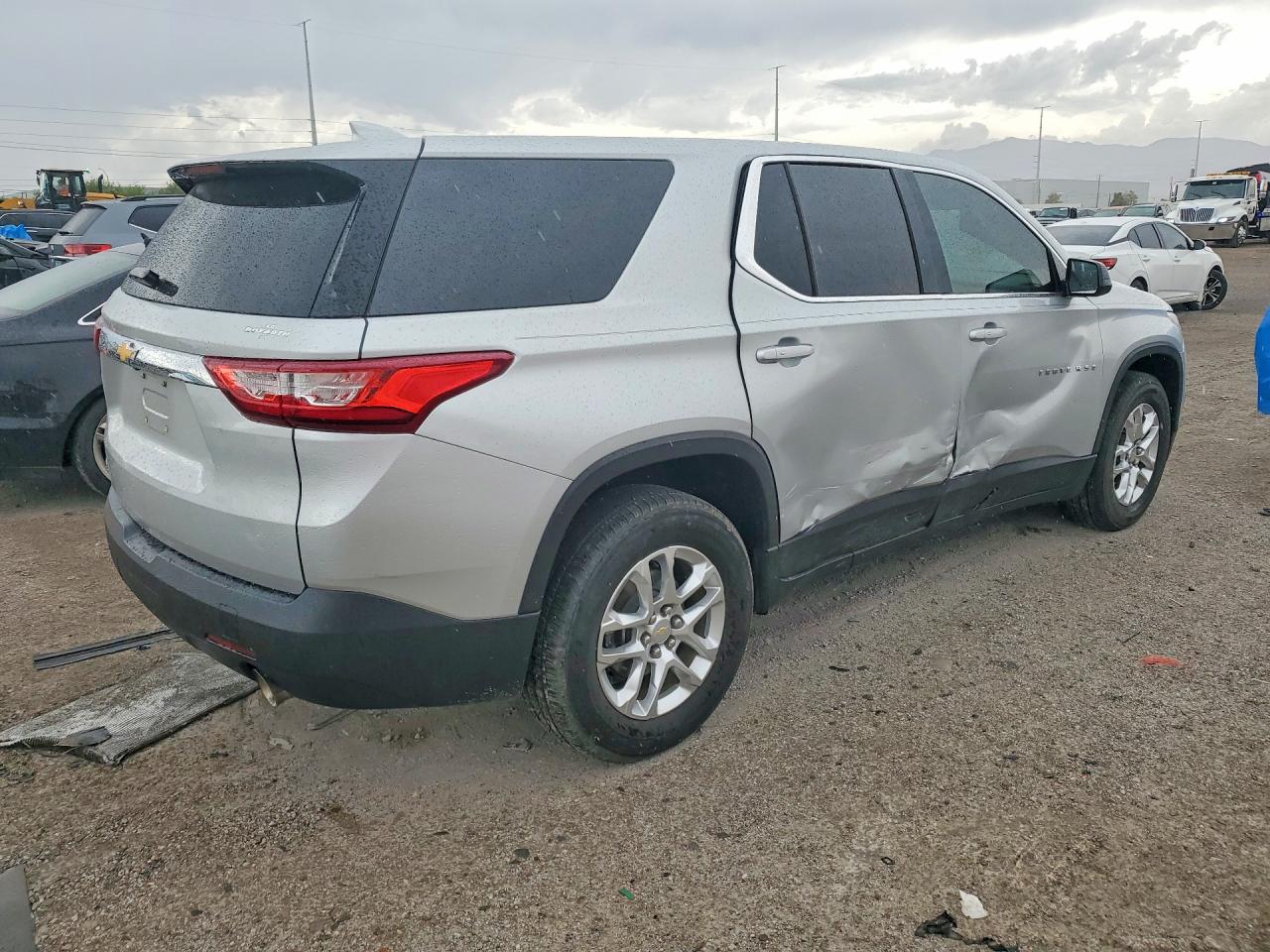 2019 CHEVROLET TRAVERSE LS — снимка 3