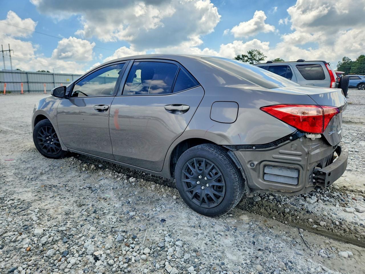 2017 TOYOTA COROLLA LE — снимка 2