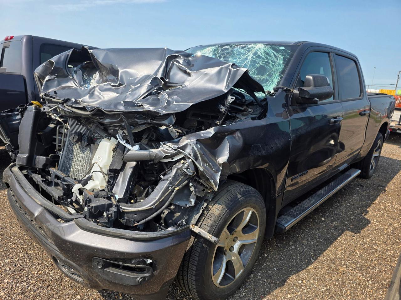 2019 RAM 1500 SPORT