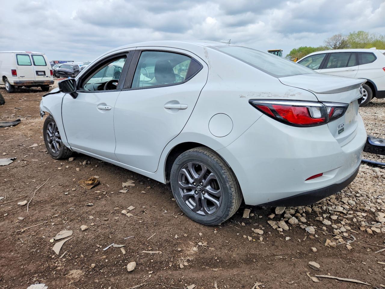 2019 TOYOTA YARIS LE — снимка 2