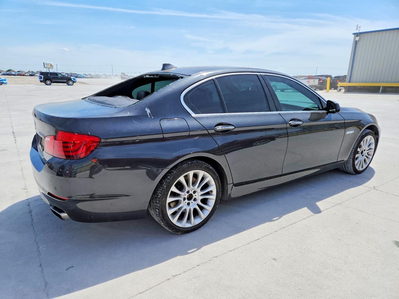 2013 BMW 550 — снимка 3