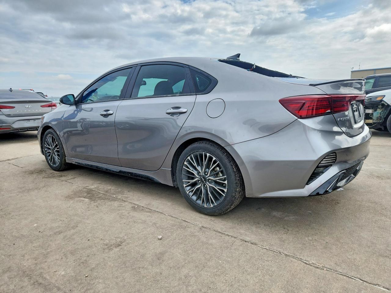 2023 KIA FORTE GT LINE — снимка 2