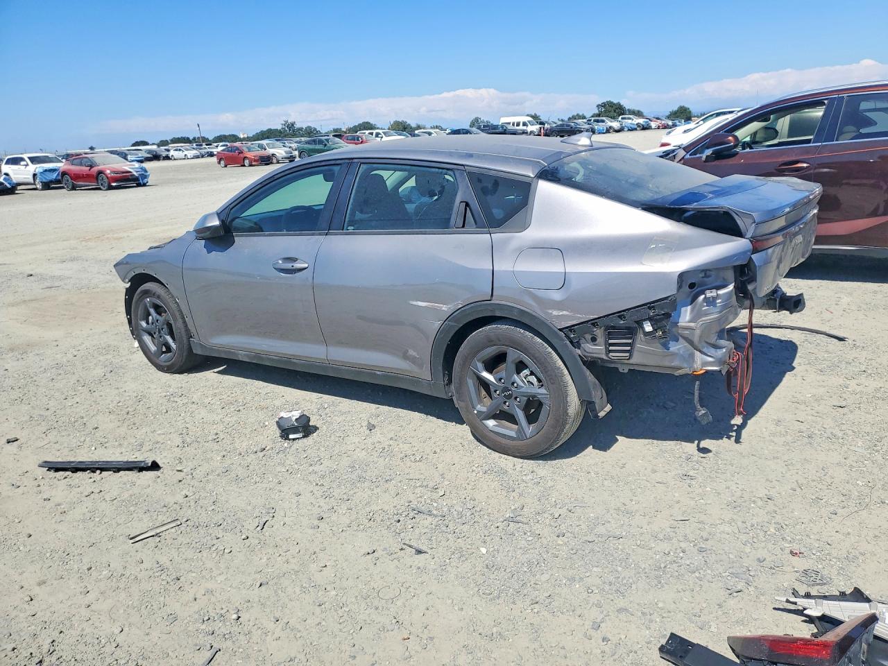 2025 KIA K4 LXS — снимка 2