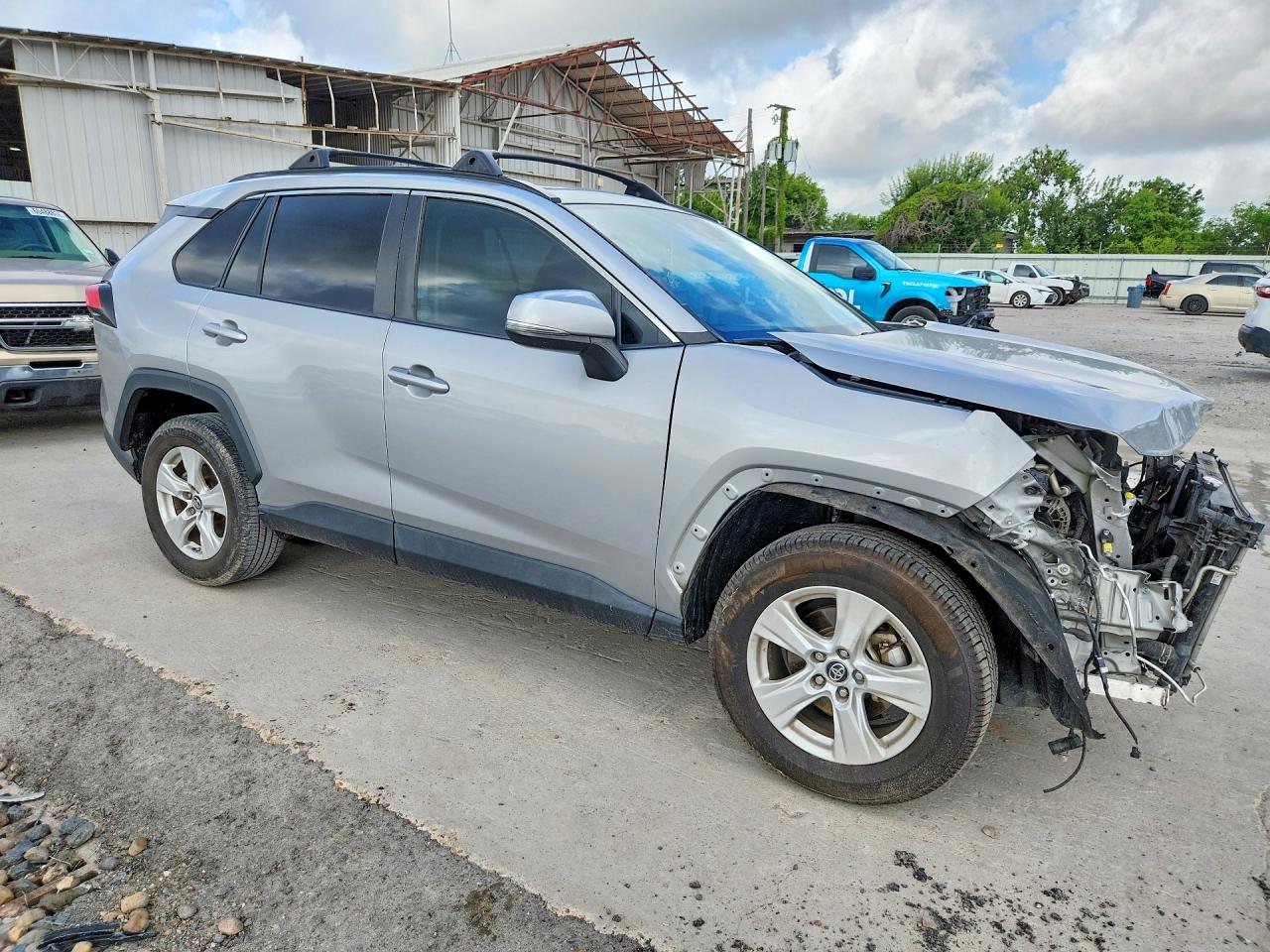 2019 TOYOTA RAV4 XLE — снимка 4