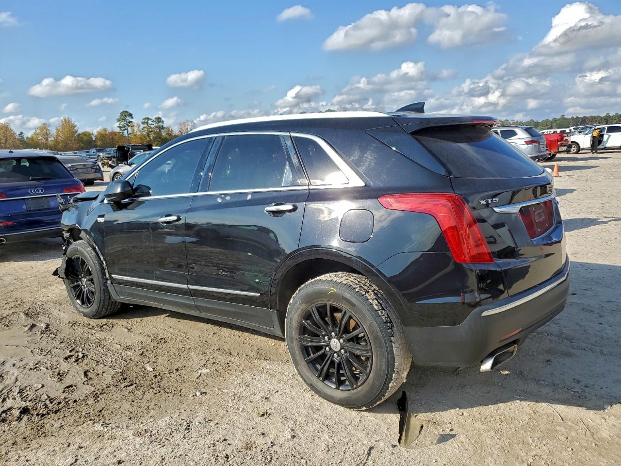 2018 CADILLAC XT5 — снимка 2