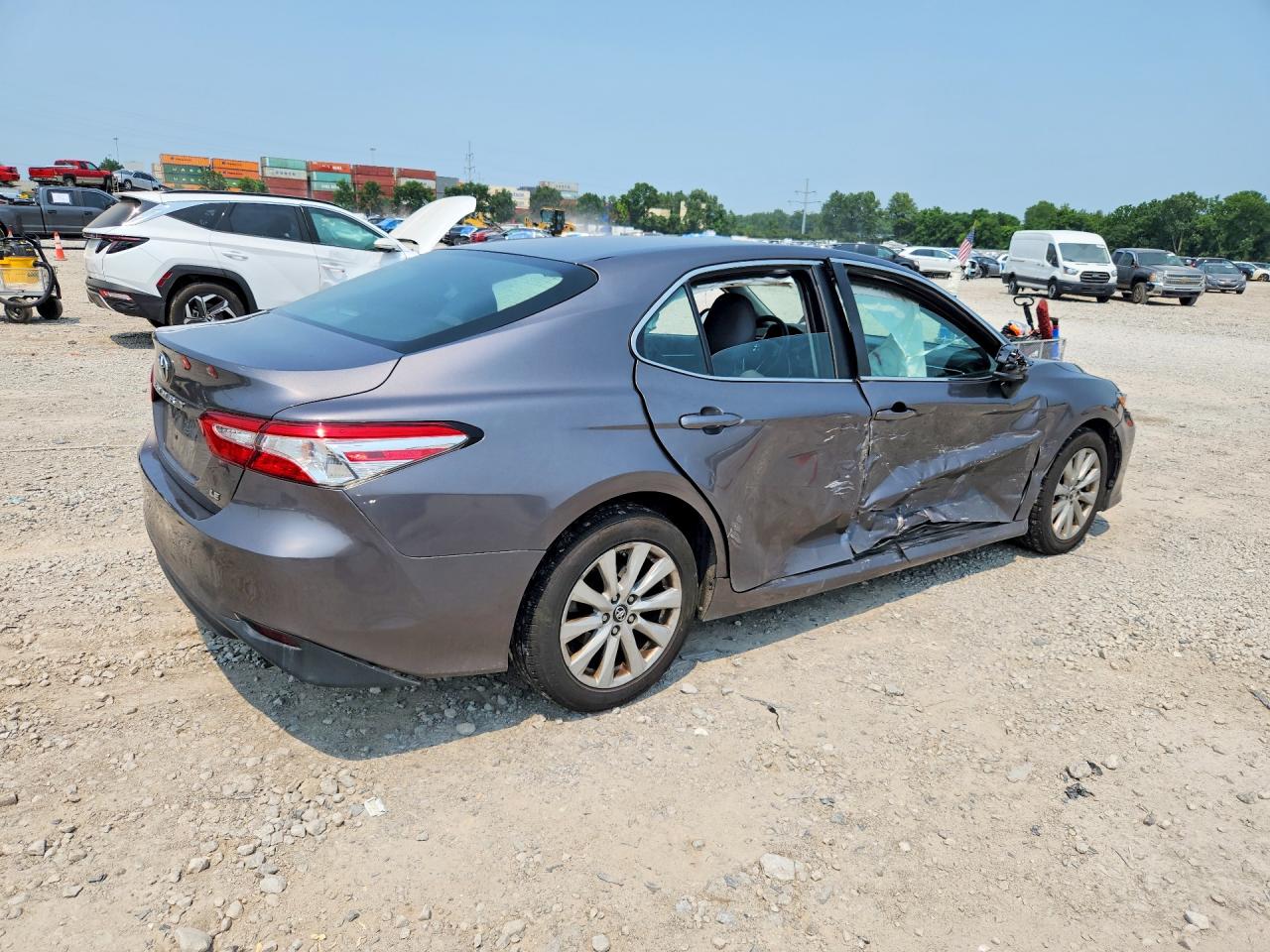 2018 TOYOTA CAMRY LE — снимка 3