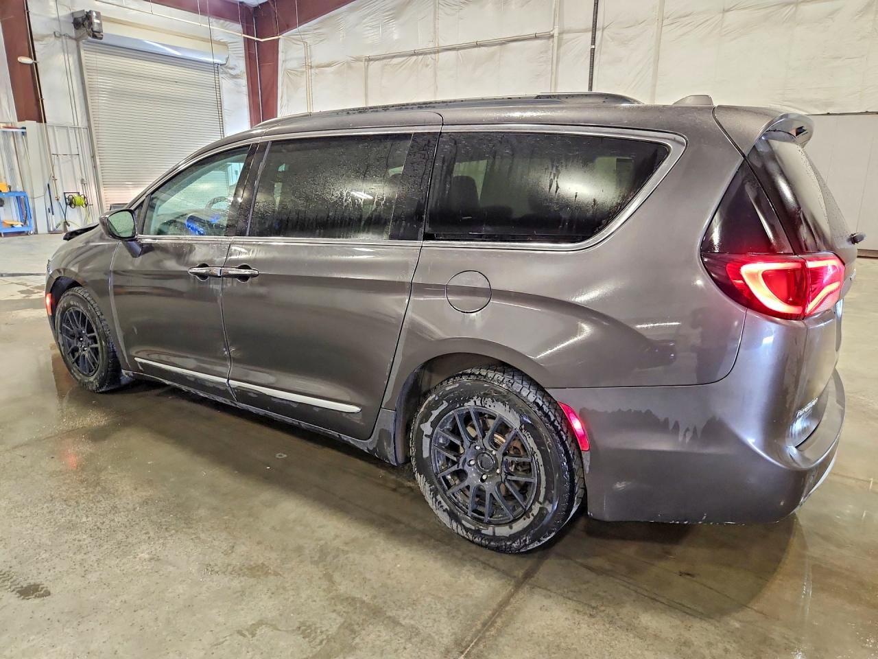 2017 CHRYSLER PACIFICA TOURING L — снимка 2